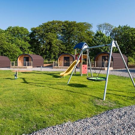 Weedingshall Lodges Falkirk Bagian luar foto