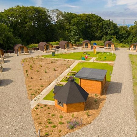 Weedingshall Lodges Falkirk Bagian luar foto