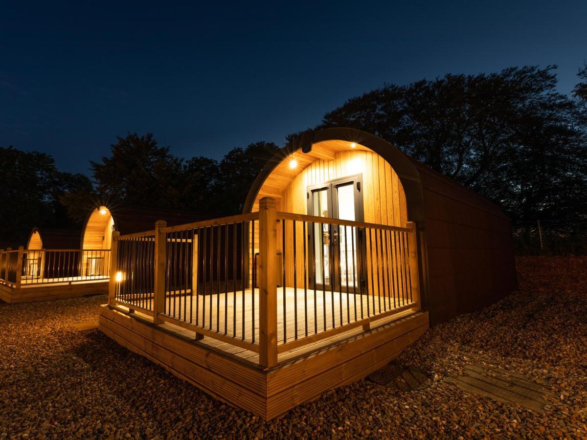 Weedingshall Lodges Falkirk Bagian luar foto