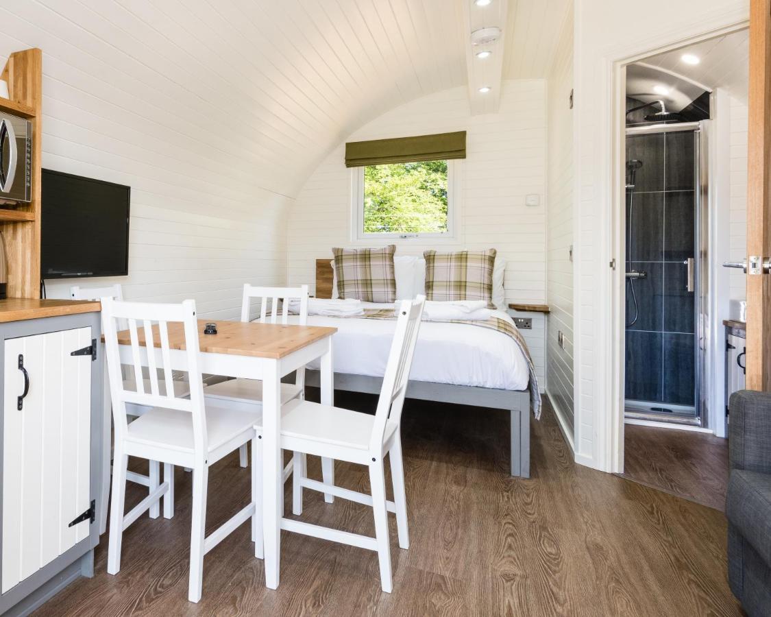 Weedingshall Lodges Falkirk Bagian luar foto