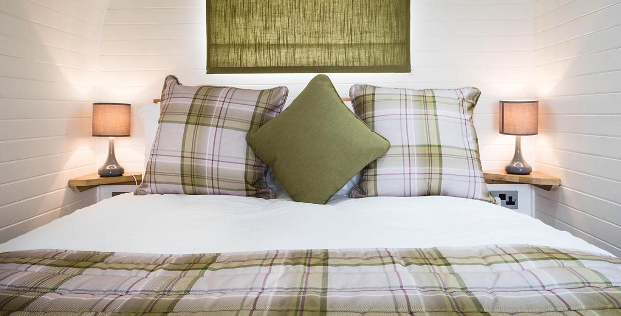 Weedingshall Lodges Falkirk Bagian luar foto